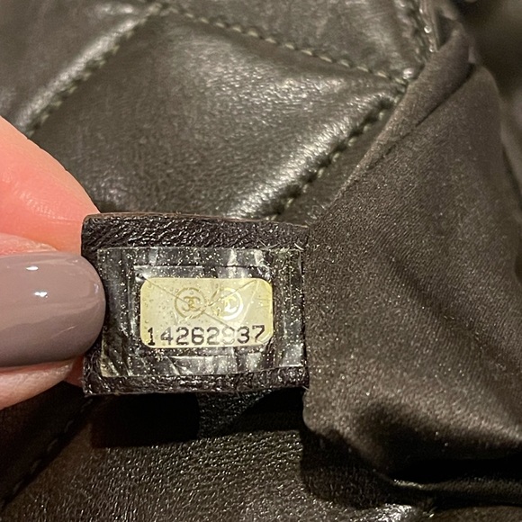 Authentic CHANEL Lambskin Double Chain Single Flap Maxi Size Handbag - Picture 15 of 16